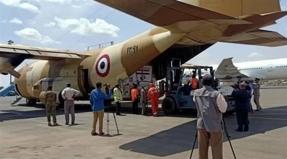 السودان تستقبل 17 طائرة محملة بمساعدات مصرية